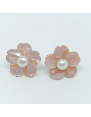 Brincos flor com pérola