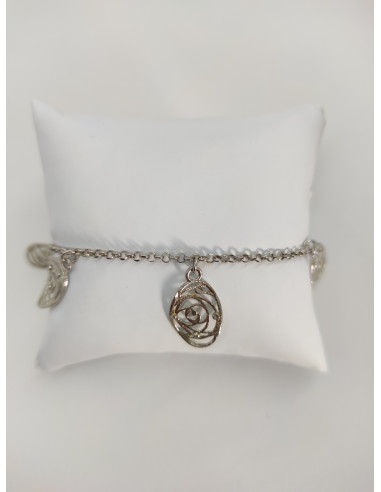 Pulseira com medalhas rendilhada