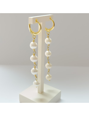 Argola com pérolas