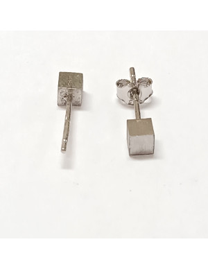 Brinco tornilho cubo acetinado 2