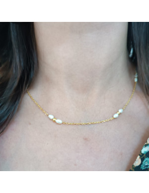 Colar prata dourada com pérolas