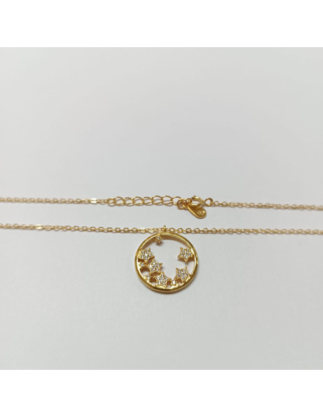 Colar dourado com estrelas